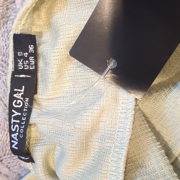 Nasty Gal Textured Crop Top and Tiered Maxi Skirt Co Ord Set in Sage Green 4 - Picture 4 of 6